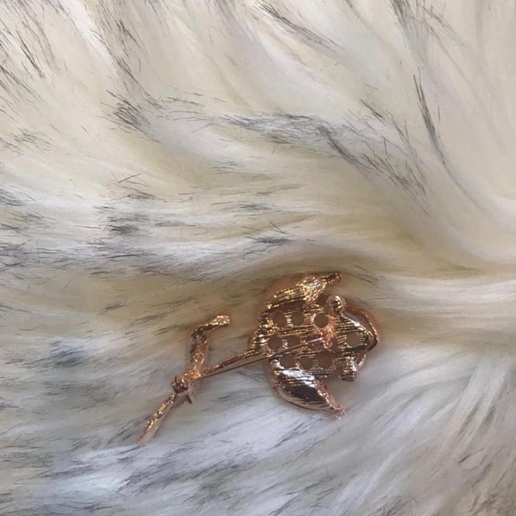 Brooch No:65 - Picture 2 of 2